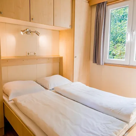 Chalet By The Water In Leukermeer *