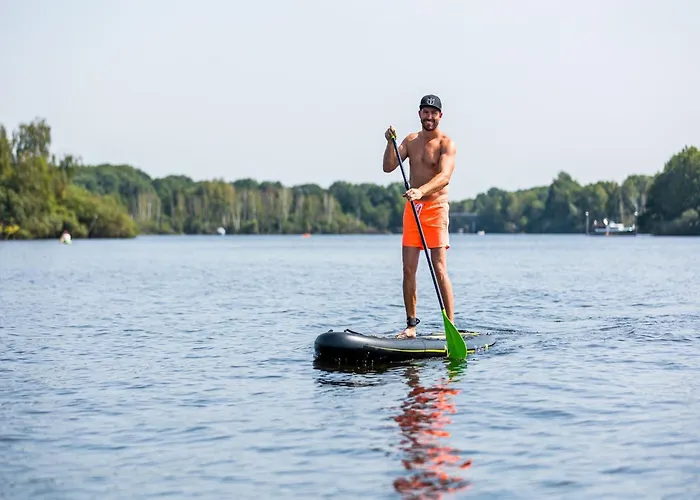 Chalet By The Water In Leukermeer Well (Limburg)