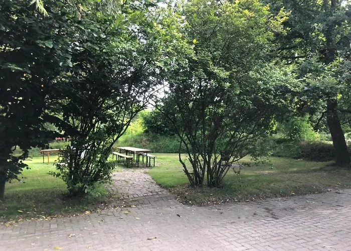 Chalet By The Water In Leukermeer Well (Limburg)