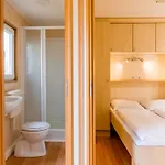 By The Water In Leukermeer Chalet *