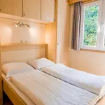 Chalet By The Water In Leukermeer *