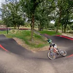 By The Water In Leukermeer Chalet *