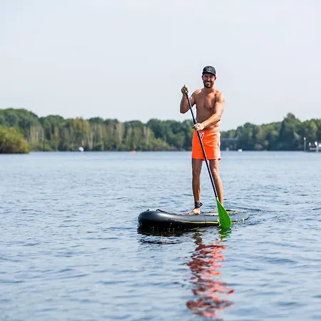 Chalet By The Water In Leukermeer Well (Limburg)