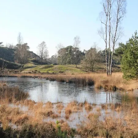 By The Water In Leukermeer בקתה Well (Limburg)