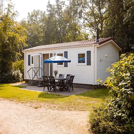 By The Water In Leukermeer * Well (Limburg)